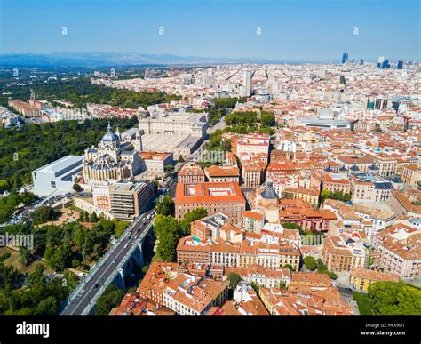 Aerial view landmark hi-res stock photography and images - Alamy