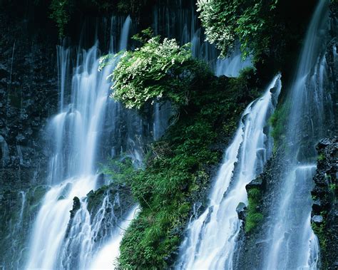 Gambar Nature Walllpaper Waterfall Wallpaper Gambar Air Terjun di Rebanas - Rebanas