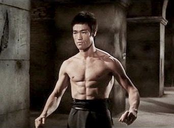 Way of the dragon | Bruce lee photos, Bruce lee pictures, Bruce lee ...