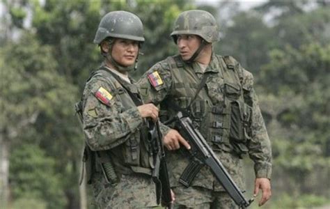 Ecuador Ecuadorian army ranks combat field military dress uniforms grades uniformes combat armee ...