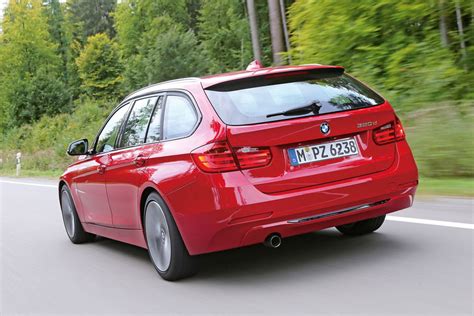 BMW 320d Touring Review by AutoMotorUndSport - autoevolution