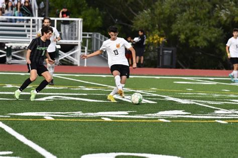 Boys soccer: Niwot blanks rival Skyline in Class 4A top-10 thriller ...