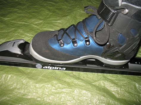 How to Install Boots Into the Bindings of Cross Country Skis | USA Today