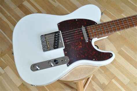 Sire LARRY CARLTON T7 AWH Antique White Signature Guitar / Telecaster® Type