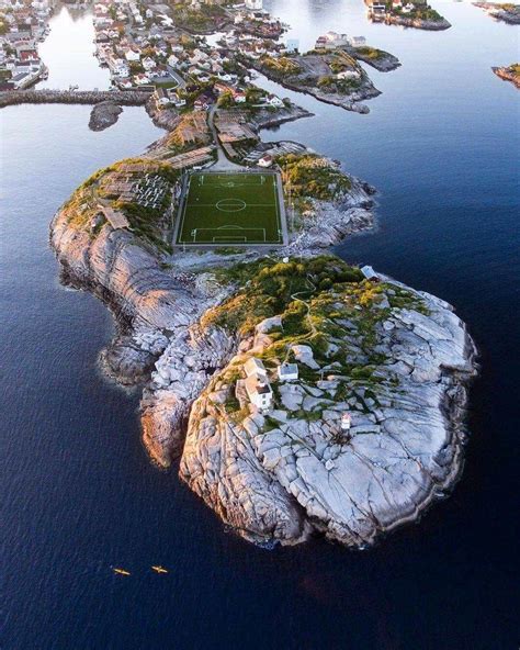 Henningsvær Stadium in Lofoten Islands, Norway ⚽️ Photo by ghatroad | Stade de football, Terrain ...