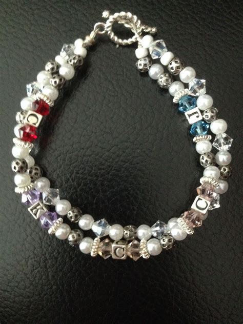 Personalized Grandmothers Bracelet - Customizable Jewelry