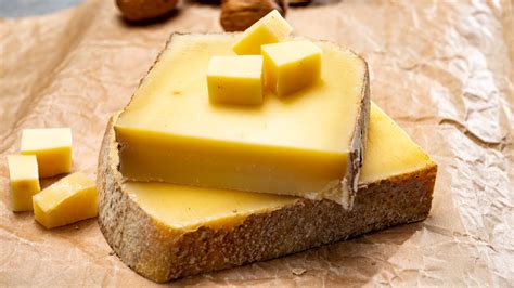 The 10 Best Substitutes For Fontina Cheese