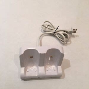 Nyko Nintendo Wii Remote Charger Station Charge 2 Wii remotes Good ...