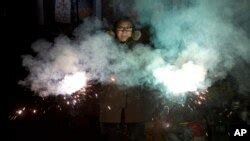 Lunar New Year Fireworks Push Beijing Smog to Dangerous Levels