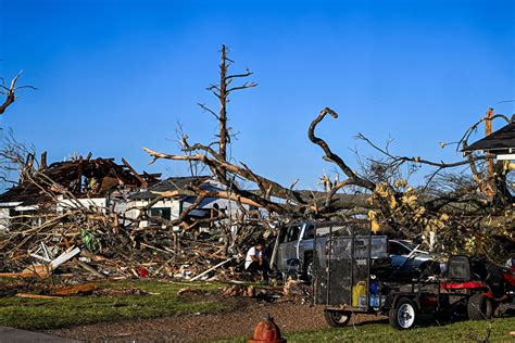 'There's nothing left': Deep South tornadoes kill 26 - Bloomberg