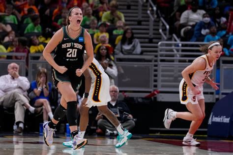 Sabrina Ionescu goes off in historic WNBA three-point competition