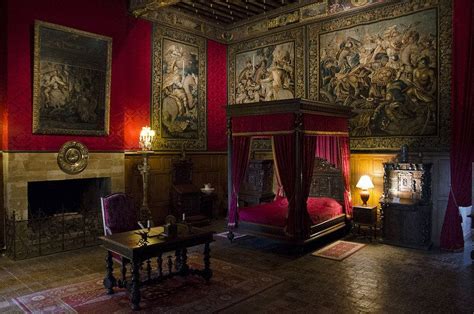 Château de Brissac, Brissac-Quincé, Maine-et-Loire . Chambre Royal ...