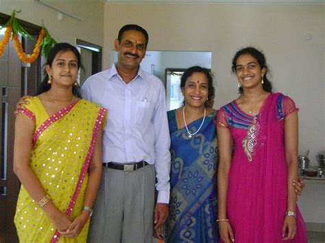 Indian Badminton Player Pusarla Venkata Sindhu (P.V. Sindhu) Family Photos - MERE PIX