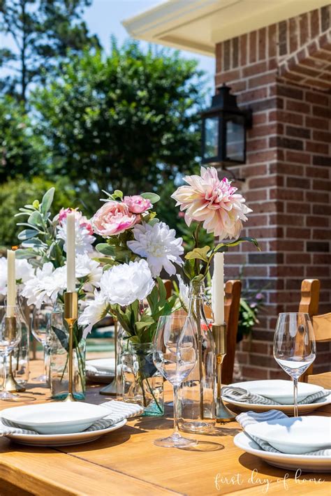 The Best Outdoor Table Decor Ideas for Easy Summer Parties