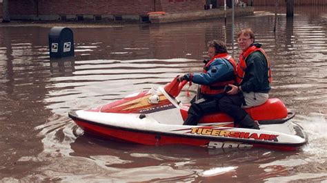 WATCH: Two Brothers On Jet Skis Rescue Victims Stranded By Tennessee ...