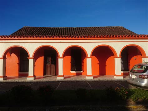 [building] Any love for vernacular architecture? Tlacotalpan, México : r/architecture