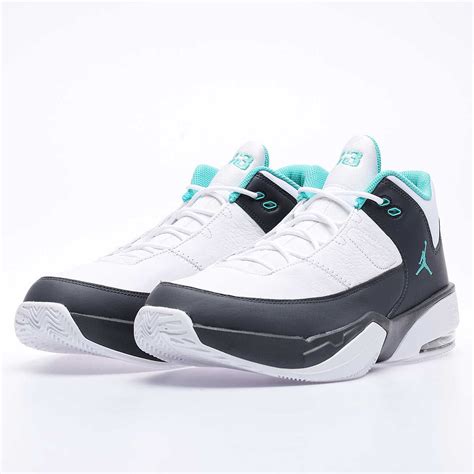 Jordan Max Aura 3 buy online | KICKZ