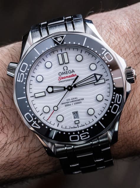 The Omega Seamaster 300M Perfects The White-Dial Sports Watch | aBlogtoWatch