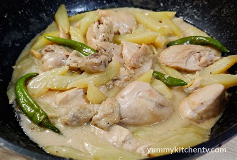 Ginataang Manok with Papaya - Yummy Kitchen