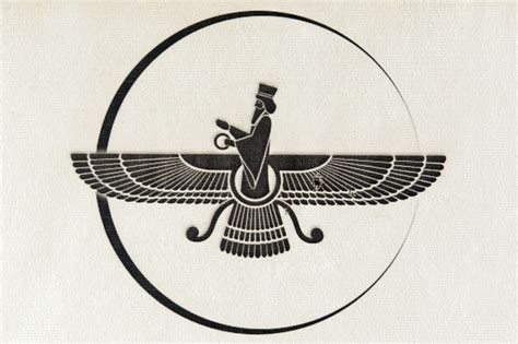 What Does the Winged Symbol of Zoroastrianism Mean? | Persian tattoo, Ancient egyptian art ...