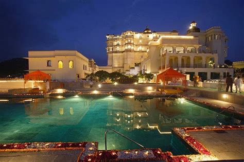 Top 10 Luxurious Hotels and Resorts in Udaipur - Hotels in Udaipur