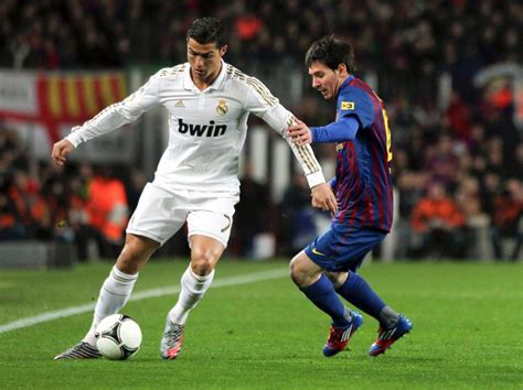 Vidéo : Quand CR7 dribblait subtilement Messi en finale de la Coupe du Roi