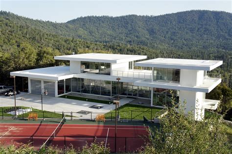 25 Amazing Modern glass house design