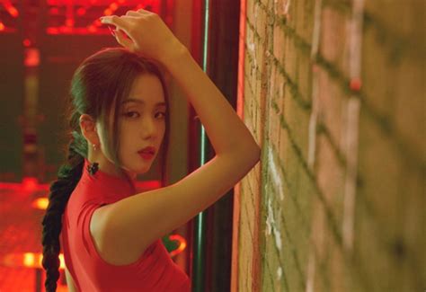 JISOO Captivates Audiences Worldwide with "FLOWER" MV: BLACKPINK Star ...