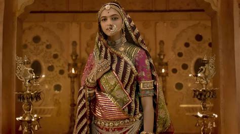 Deepika padukone padmavati costume photos (10) | Download Free ...