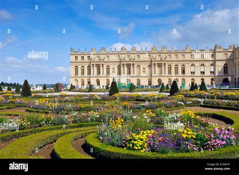 Garden and park, Parterre du Midi, Palace of Versailles, Île-de-France ...