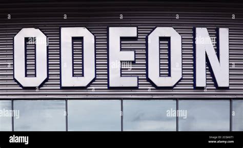 Odeon cinemas hi-res stock photography and images - Alamy