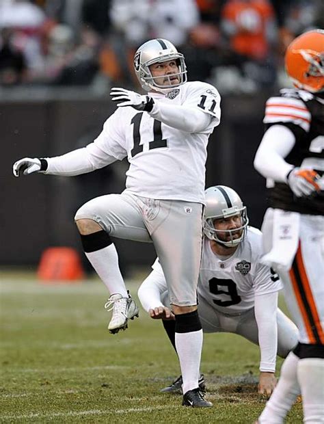 Janikowski nails 61-yard field goal