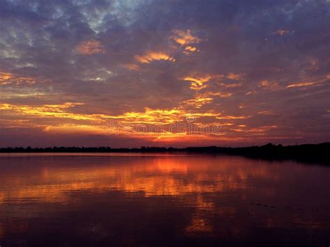 BEAUTIFUL Sunset at Sukhna Lake, Chandigarh, India Stock Photo - Image of rays, river: 173825380