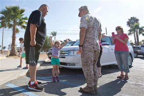 DVIDS - Images - CMC Visits Camp Pendleton [Image 5 of 8]