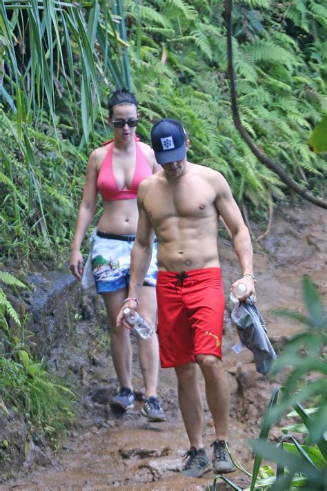 Katy Perry and Orlando Bloom - Hiking in Hawaii, February 2016 • CelebMafia