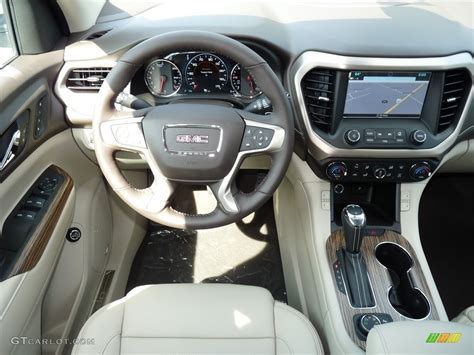 2017 GMC Acadia Denali AWD Dashboard Photos | GTCarLot.com