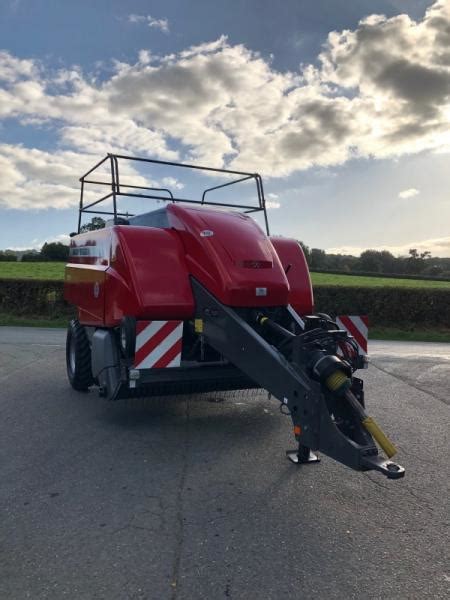 Challenger 2240 Large Rectangular Baler (Includes Ba3 Bale Accumulator – Heavy Equipment Manual