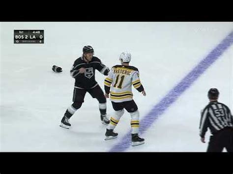 Trent Frederic fights Brendan Lemieux : r/hockey