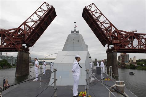 USS Michael Monsoor, USS Coronado Arrive in Portland > Commander, U.S. Navy Region Korea > News