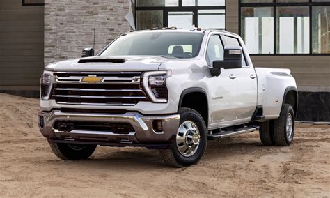 Chevrolet Silverado HD 2023 gets a 470 hp diesel engine - TRACEDNEWS