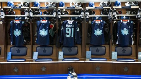 Maple Leafs host Indigenous Celebration game, sport custom warmup ...