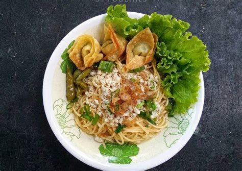 Resep Pangsit mie ayam oleh Mariana Chika - Cookpad