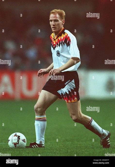 MATTHIAS SAMMER GERMANY & BORUSSIA DORTMUND FC 12 October 1995 Stock ...