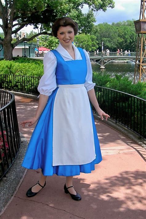 Unofficial Disney Character Hunting Guide: Epcot World Showcase Characters