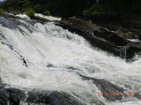 Vazhachal Waterfalls – Stunning Destinations