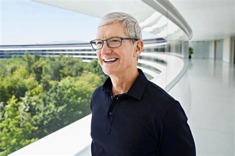 Apple CEO Tim Cook Expects Post-Pandemic Return to Office