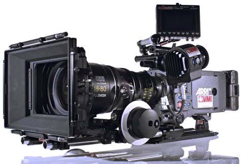 CAMERAS FILMING EQUIPMENT SECTASAUR THE MOVIE BLUEPLANET UNIVERSAL FILMS PRODUCTION PANAVISION ...