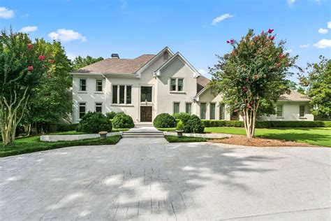 10,000+ Square Foot Listing in Alpharetta Has a Room For Everything ...