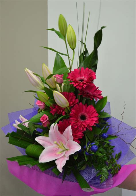 Presentation Bouquet | Bouquet arrangements, Beautiful flowers, Flowers