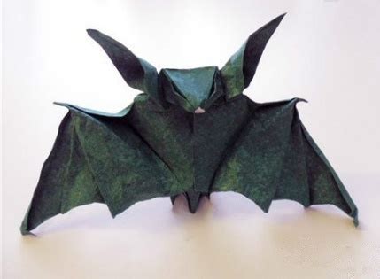 Halloween Origami: Bat